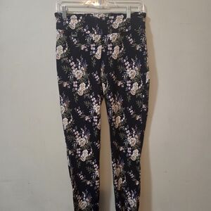 Peck & Peck Floral Cropped Pants - Black and Cream